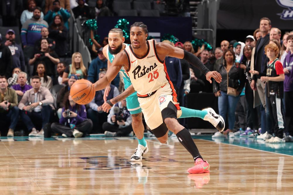 6球9助攻 6球9助攻