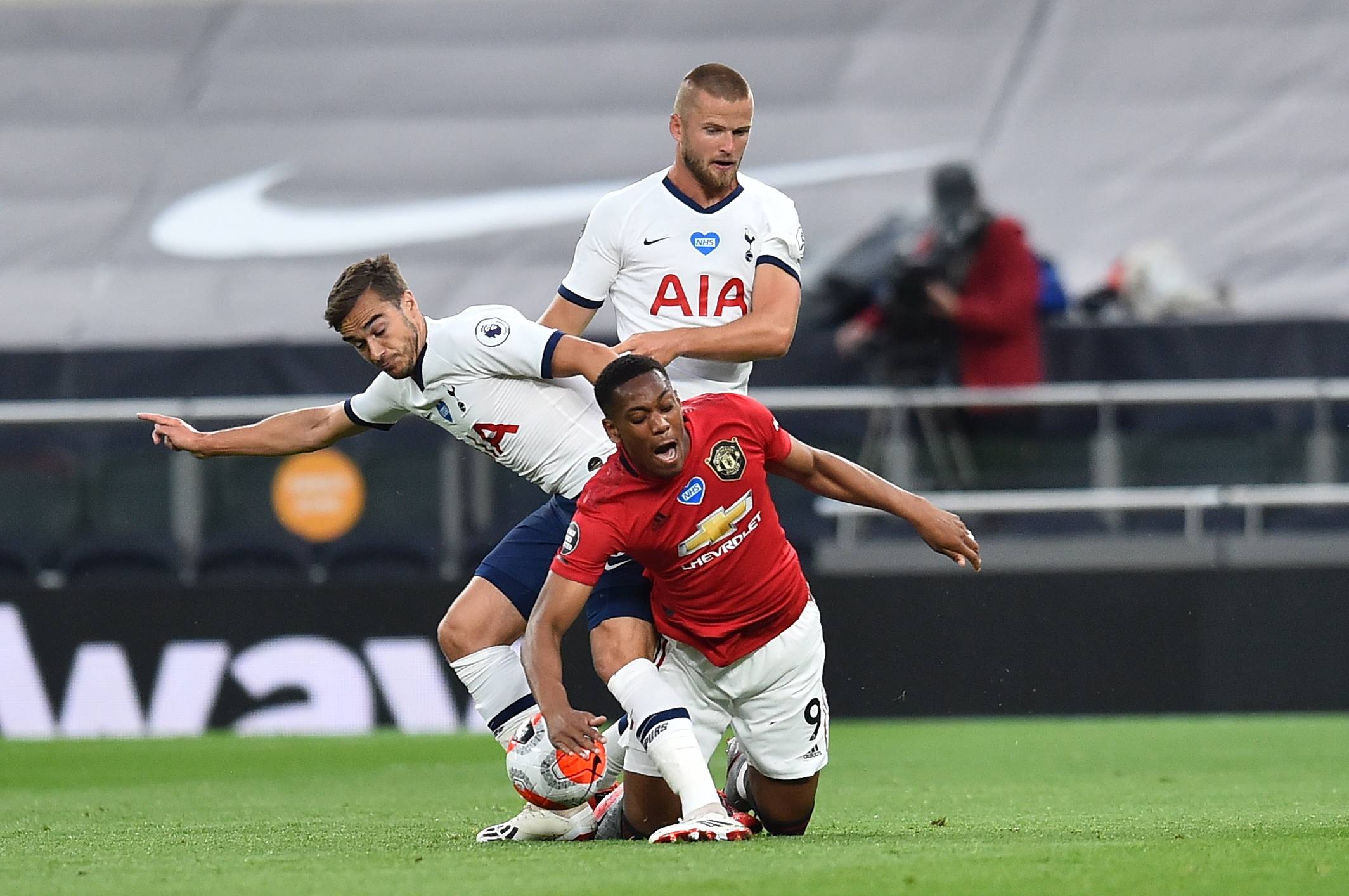 里在整体战 里在整体战